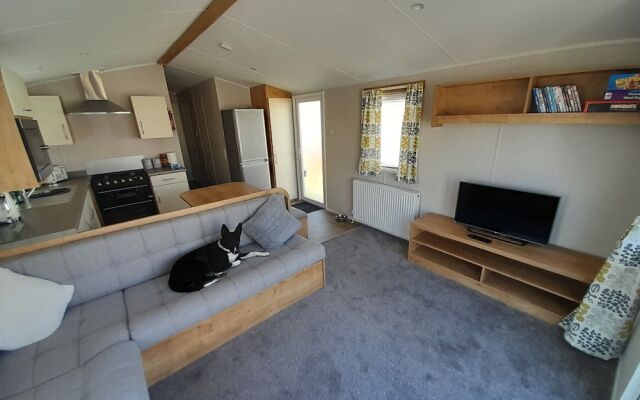 Lovely 3-bed new Caravan in Walton on the Naze