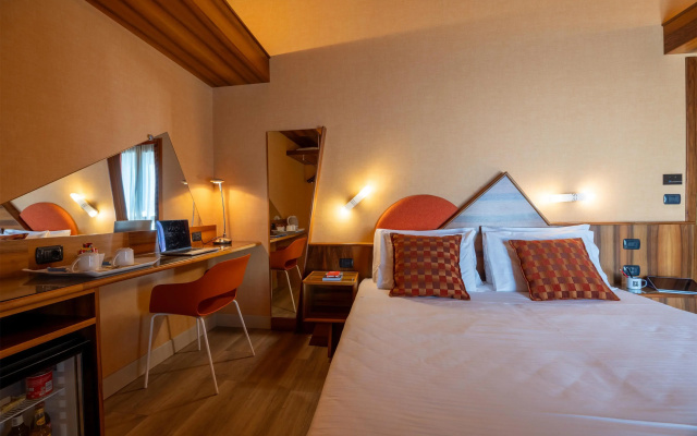 La Villa, Sure Hotel Collection by Best Western