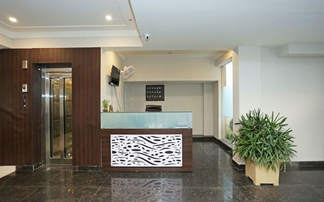 Capital O 17150 Hotel Silver Royal
