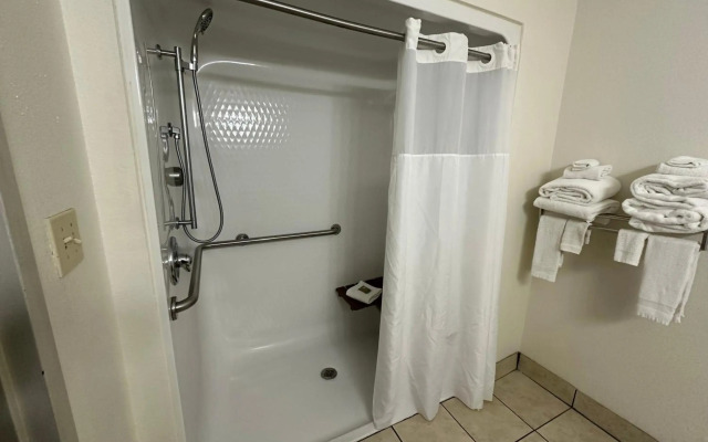 Country Inn & Suites by Radisson, Murrells Inlet, SC