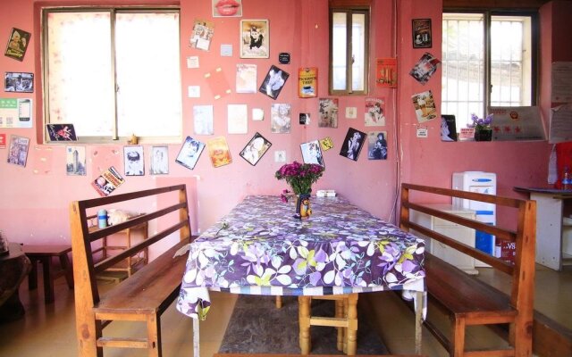 Lijiang Shuhe Shi Wu Wan Hostel