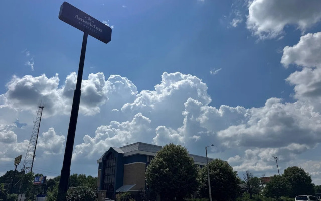 Quality Inn & Suites Memphis