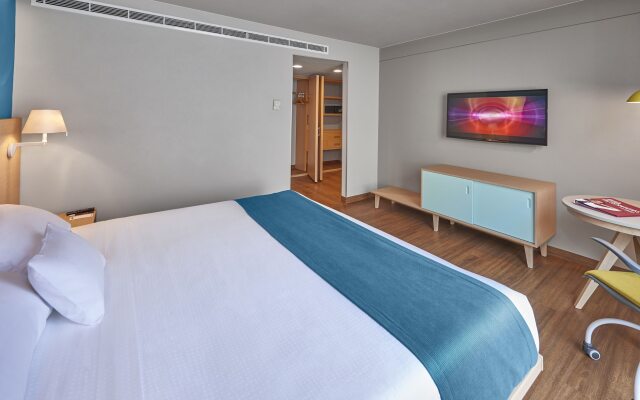 City Express Suites by Marriott Anzures