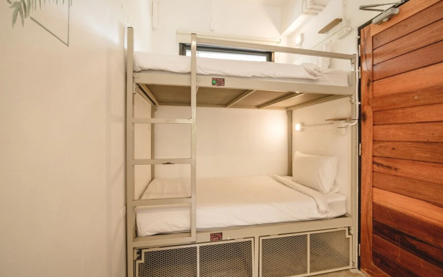 The Dearly Koh Tao Hostel