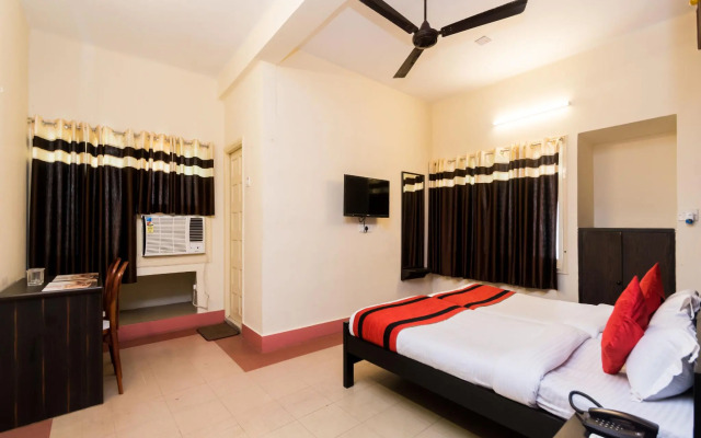 OYO 7326 Hotel Penguin