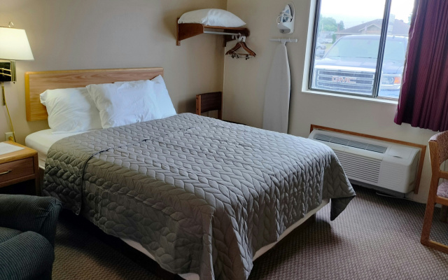 Magnuson Hotel Ironwood