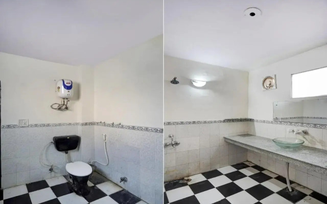 OYO Flagship 70083 Premium Hotel