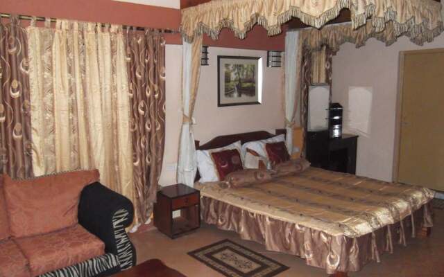 Palmdew Highland Hotel