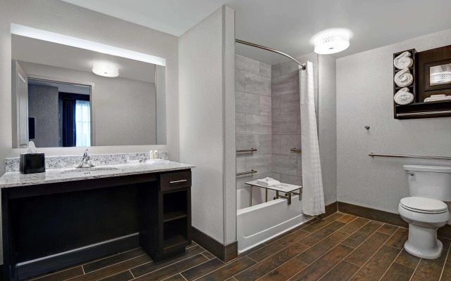 Homewood Suites by Hilton Edison Woodbridge