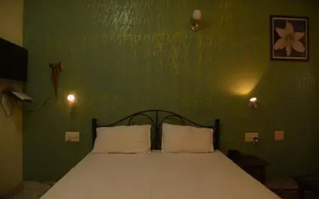 Rukkmani Guest House