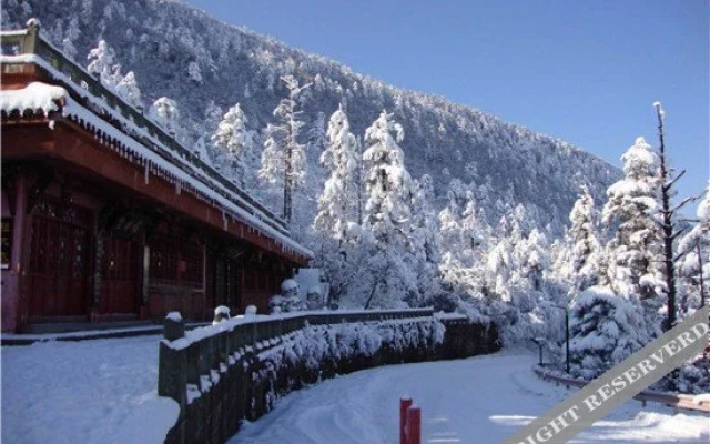 Jufenglou Hotel