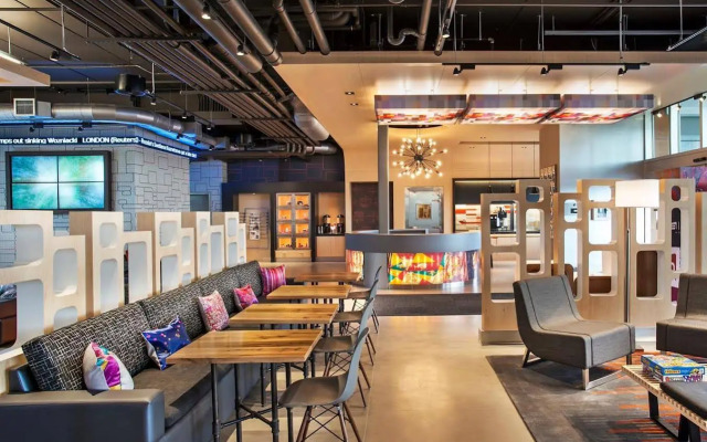 Aloft Syracuse Inner Harbor