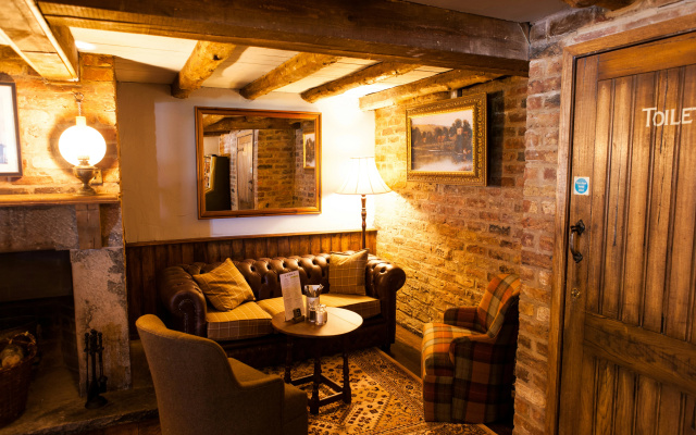 Red Lion Todwick by Chef and Brewer Collection
