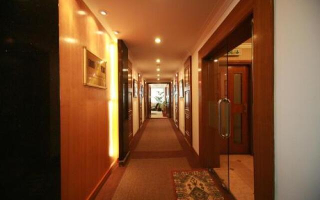 Dongyuan Plaza Hostel