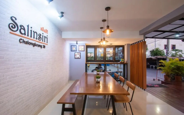 Salinsiri at Lat Krabang