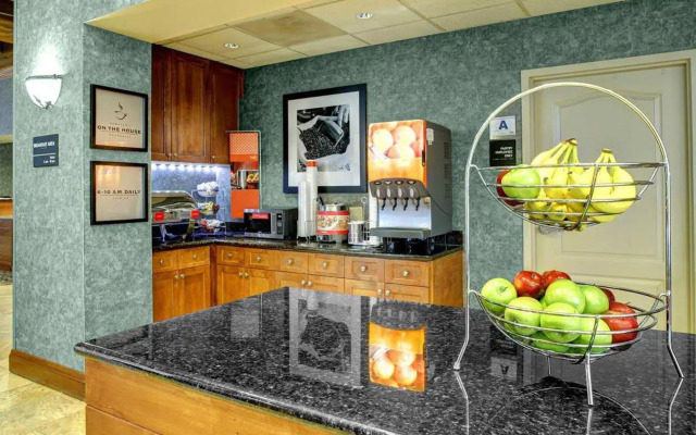 Hampton Inn & Suites Greenville-Downtown-RiverPlace