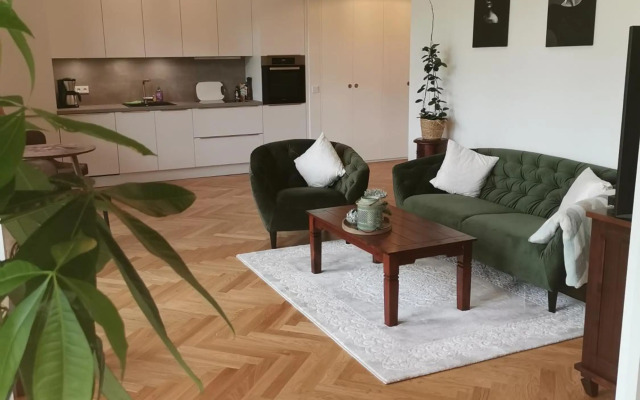 exklusives Studioapartment - in traumhafter Lage direkt am Halensee