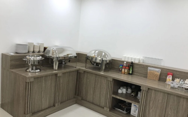 OYO 409 Enjaz Inn