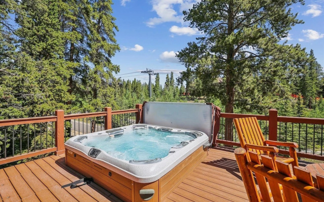 Cucumber Patch 60 4 Bedroom Home by RedAwning