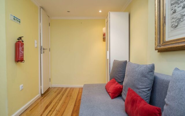 Lisbon Low Cost Apartments