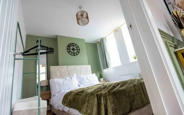 Grace House - Spacious 3 Bedroom Retreat