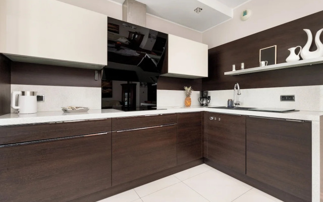 Traditional Gdansk Apartment by Renters