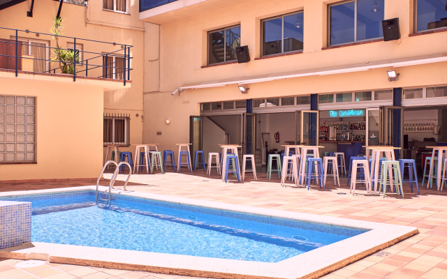 Hotel Caribe Youth Hotel