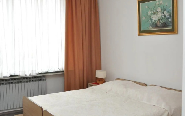 Rooms Lara