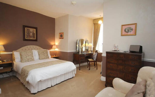 Alcombe House Hotel