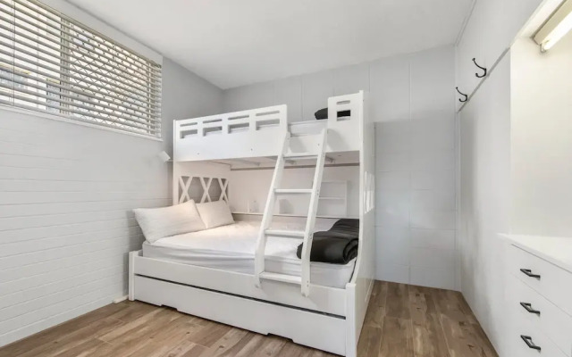 Sea-Hi Beachside Apartment
