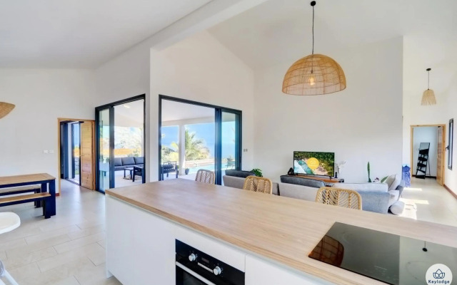 Villa Aïna - Piscine 4 étoiles - Vue mer - Saint Leu