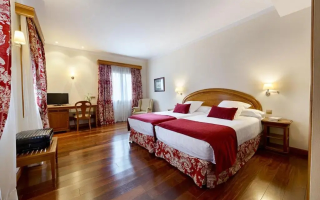 AZZ Peñafiel Las Claras Hotel & Spa