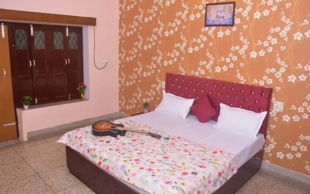 Goroomgo Shubh Kashi Palace Varanasi