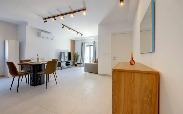 Cozy 2BR Sliema Getaway by the Water