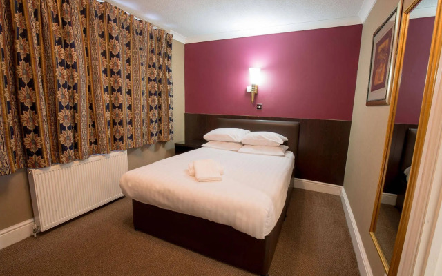 Rossmore Hotel