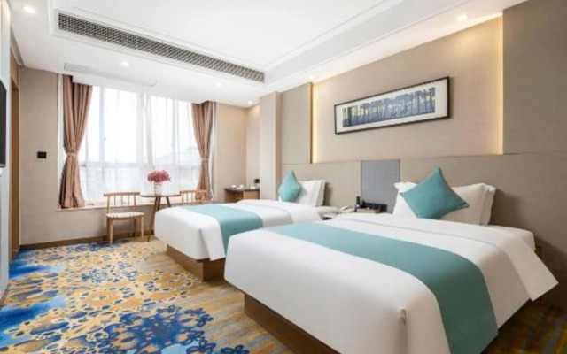 Blue Diamond Hotel (Guigang West Bus Station)