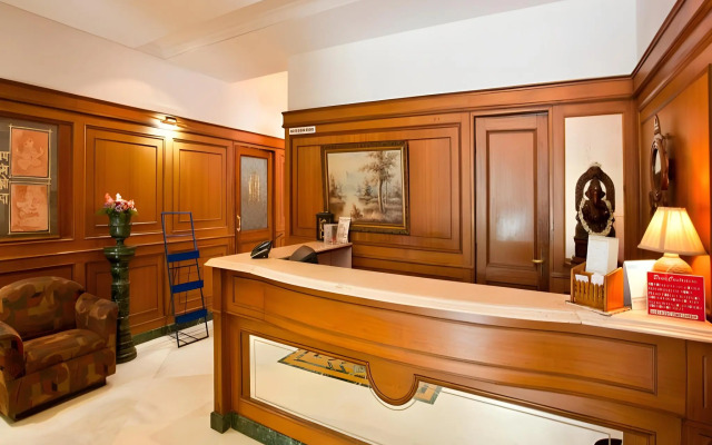 Hotel Maurya Residency