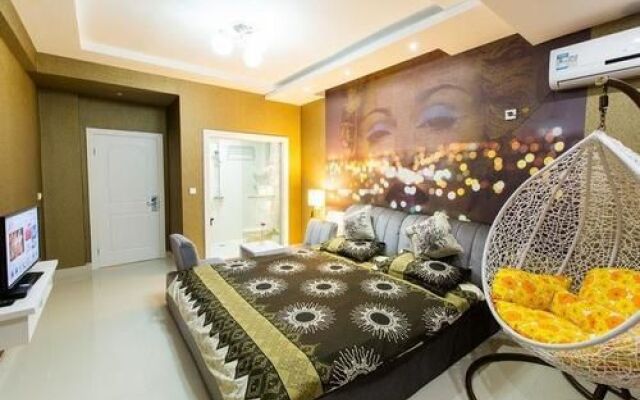 Blue Hotel