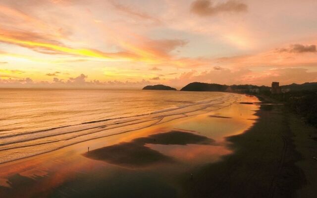 Jaco Surf Camps by Selina Surf Club - Hostel