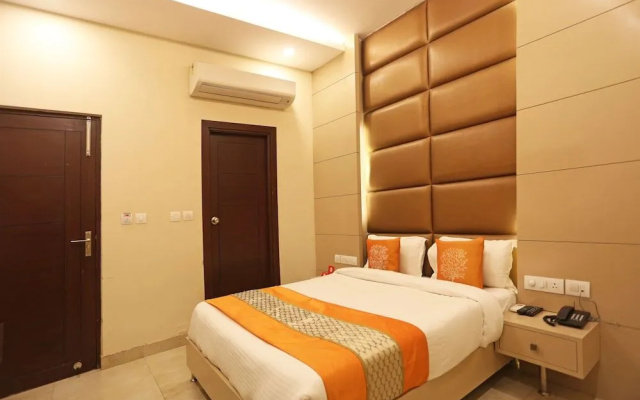 OYO 5614 Hotel Rolex Inn
