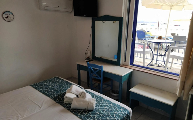 Knossos Hotel