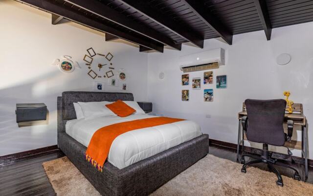 Private Retreat w 5 BR Spa Pool Jacuzzi