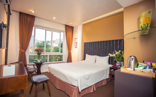 Dinh Hotel