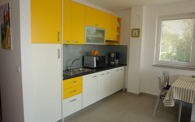 Apartments Petak Novi