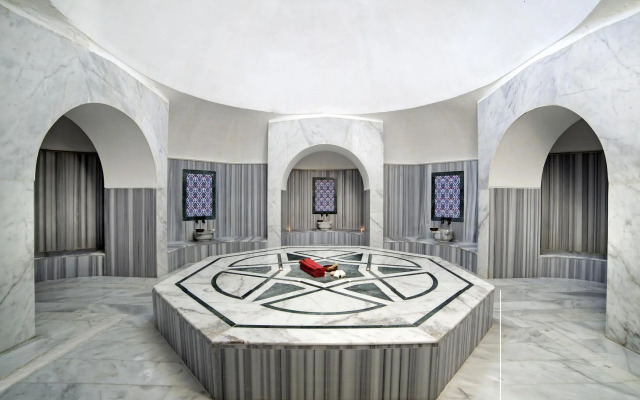 Roma Beach Resort & Spa