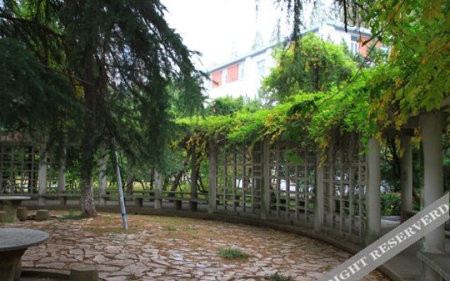 Vientiane Hengyuan Hotel (Nanjing Jianning Road Railway Station)