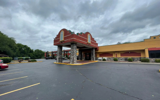 Quality Inn Conference Center Logansport