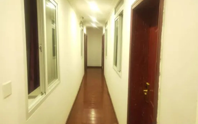 Ruoergei Baihailuo Hotel