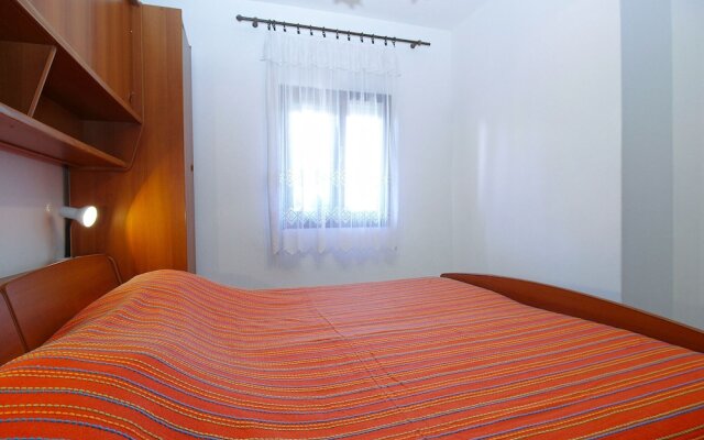 Apartment 1858