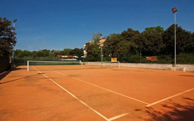 Guesthouse Barboska-pool & tennis court